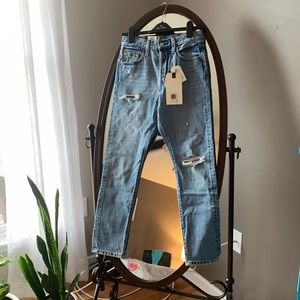 NWT Levi’s high rise skinny leg Jean
